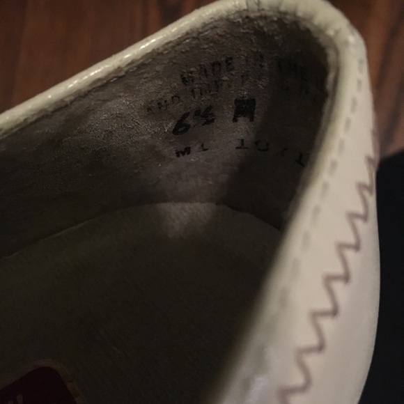 Munro American 6.5 almond stitched loafer - Picture 6 of 6